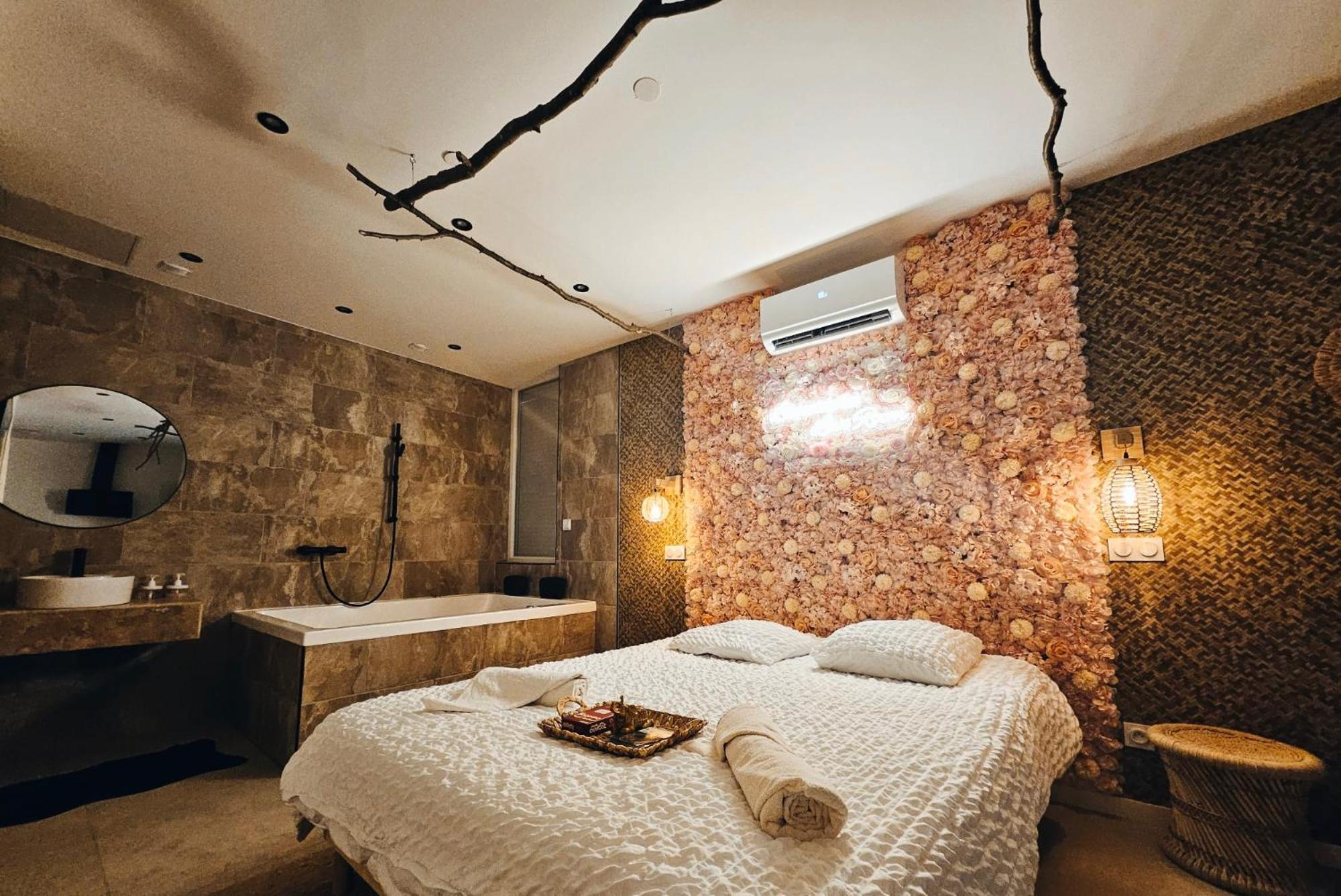 L'Experience Love Room Saint-Jean-Bonnefonds Dış mekan fotoğraf