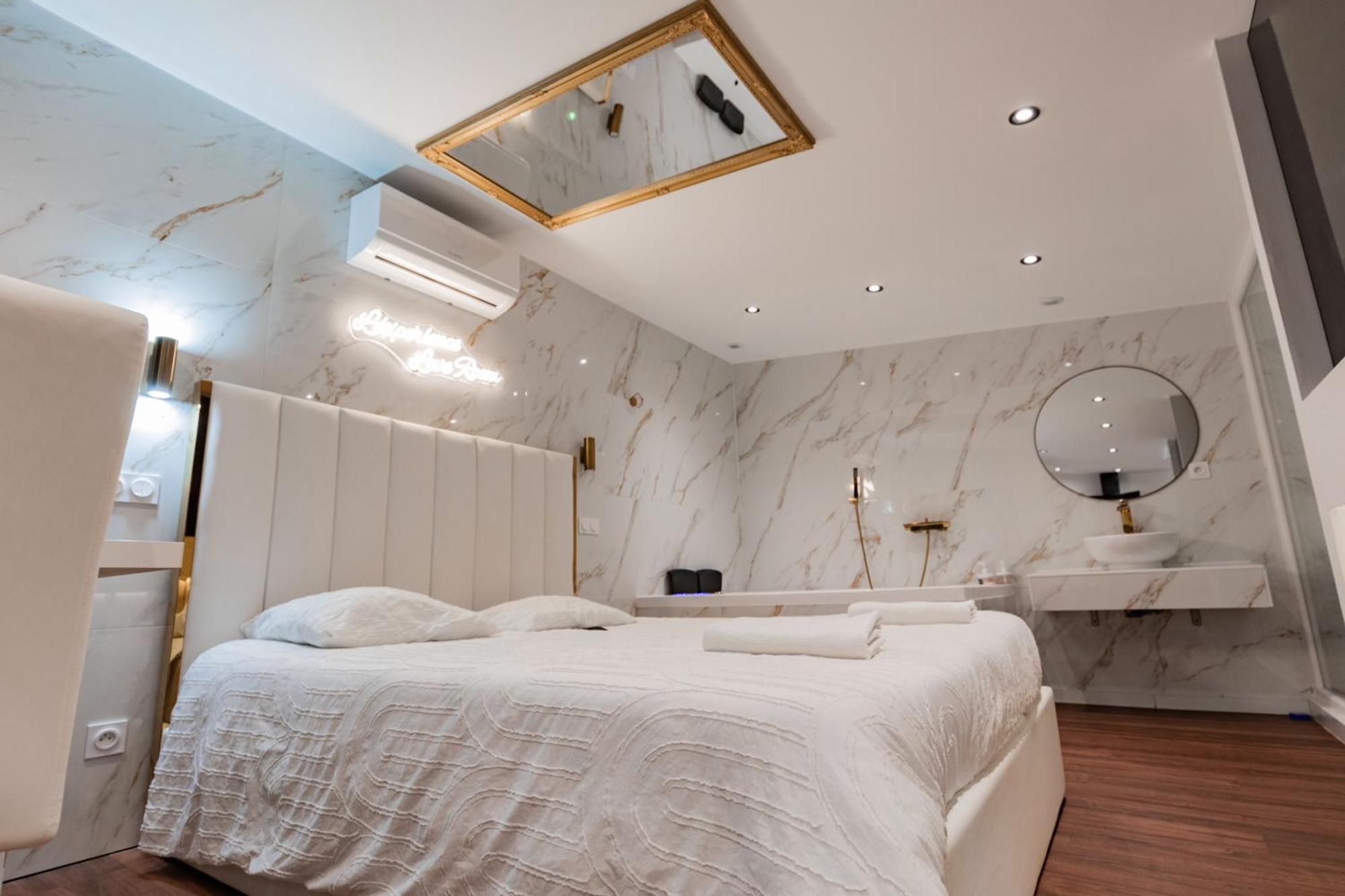 L'Experience Love Room Saint-Jean-Bonnefonds Dış mekan fotoğraf