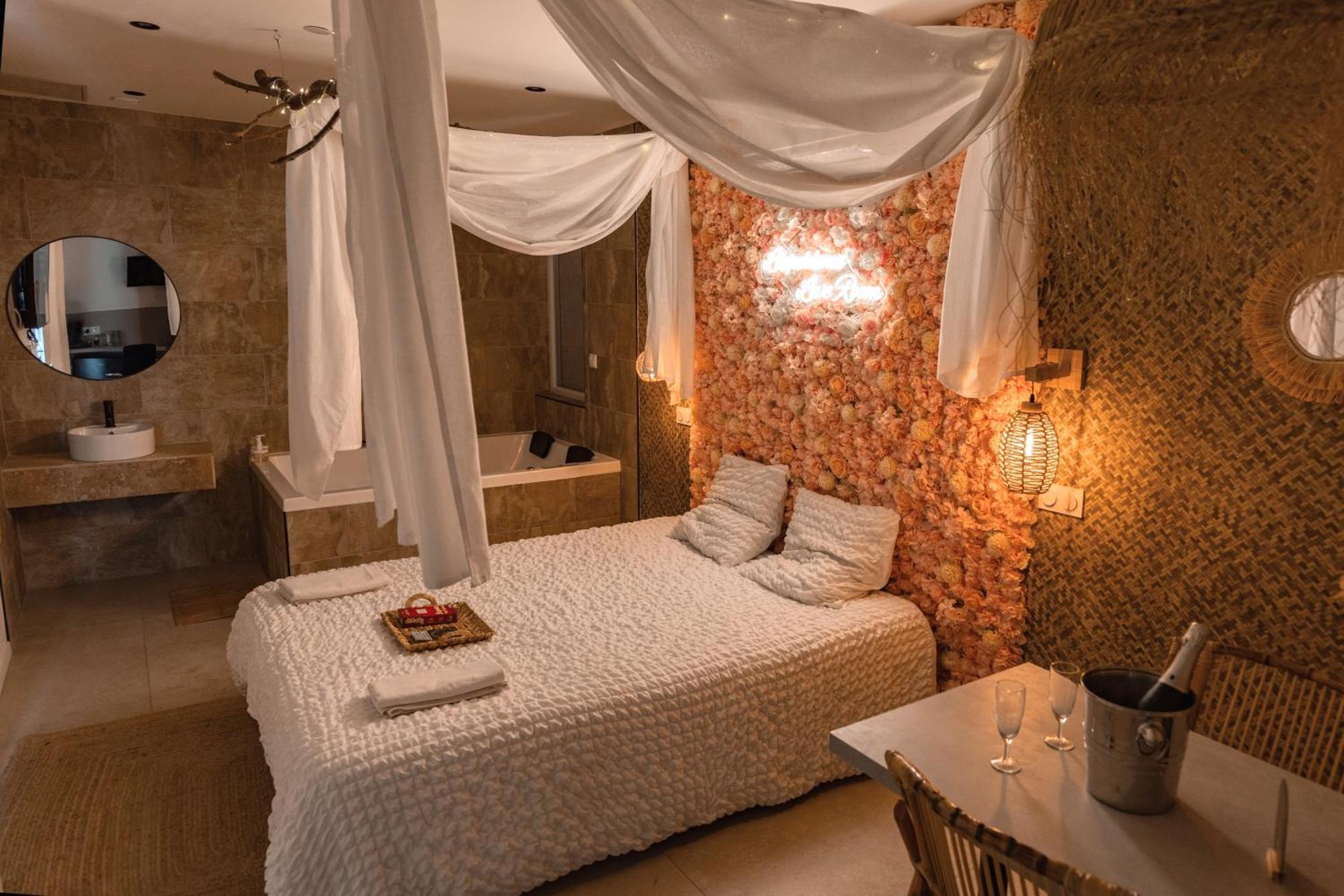 L'Experience Love Room Saint-Jean-Bonnefonds Dış mekan fotoğraf